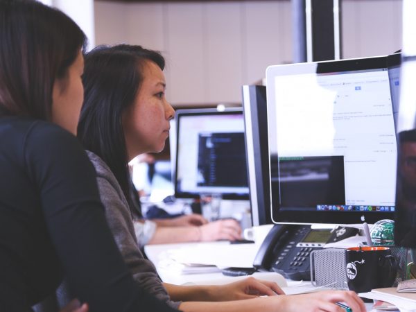 working-woman-technology-computer-7374